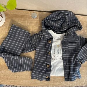 Lightweight Striped 3 piece Outfit - Carters - 9 & 12 months